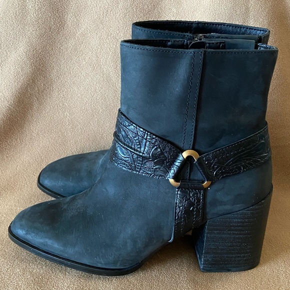 Vionic Carnelia Bootie Boot Women Size 7.5 Black Water Resistant Stacked Heel - Picture 4 of 11